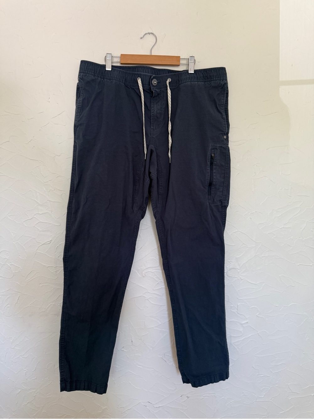 Vuori Men’s Ripstop Climber Pants. Size XXL
